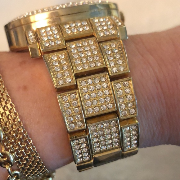 Gold tone bling watch in excellent preowned condition - Picture 2 of 13